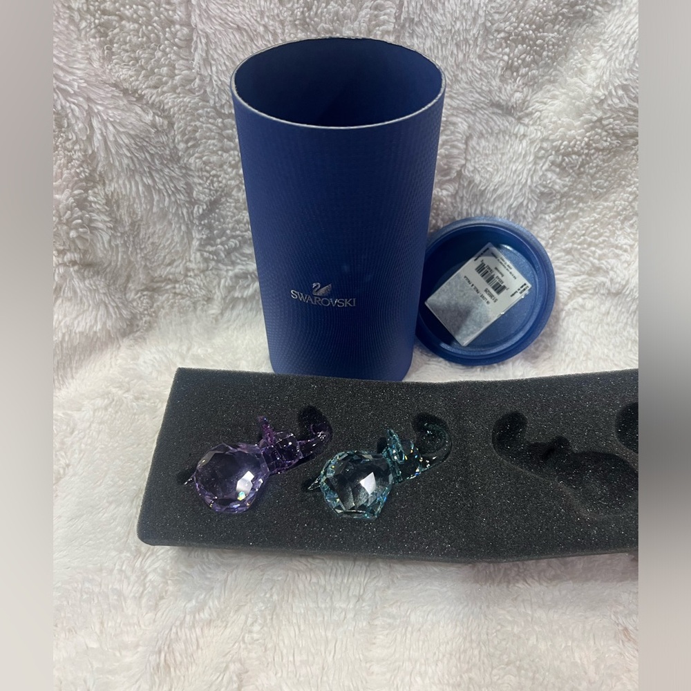 Swarovski Elephants in Love “Paul & Paula” Figurine Collectible with Box - Picture 2 of 4